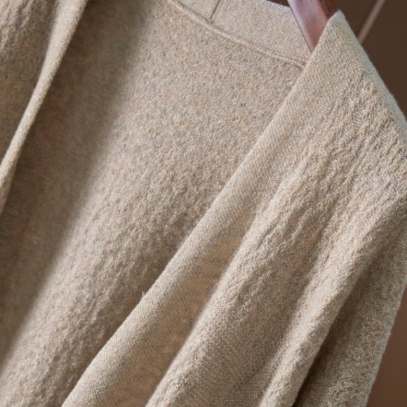 Gold silk wool knit cardigan shawl coat - Picture 4 of 10